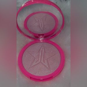 Jeffree Star skin frost highlighter